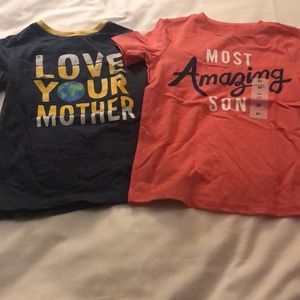 2 t-shirts from old navy